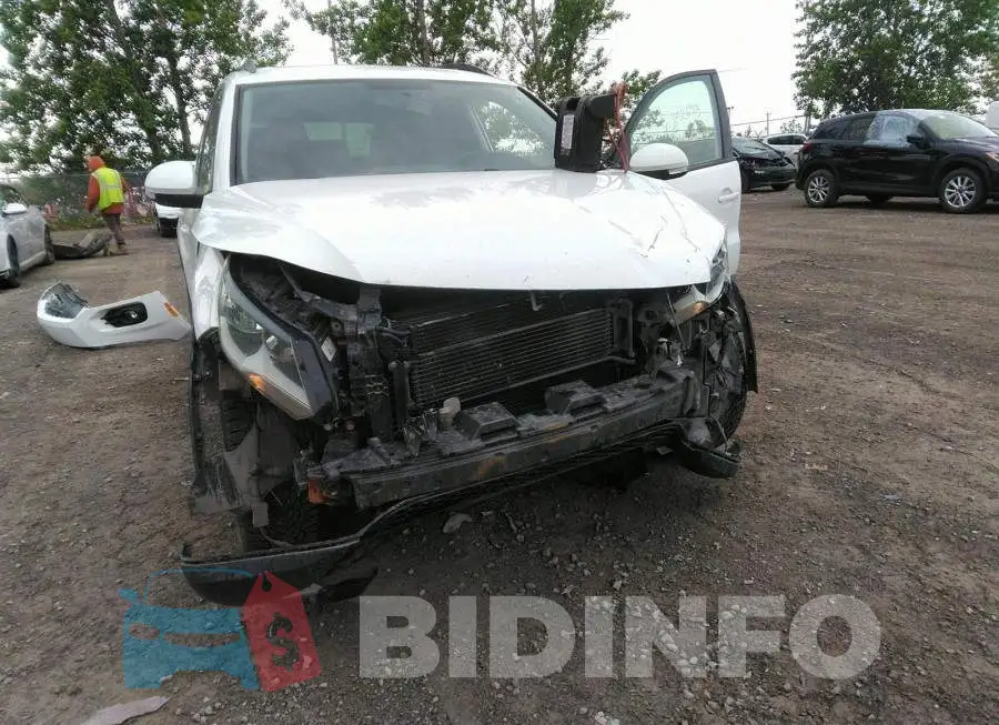 WVGJV3AX5EW593602 Photo# 6