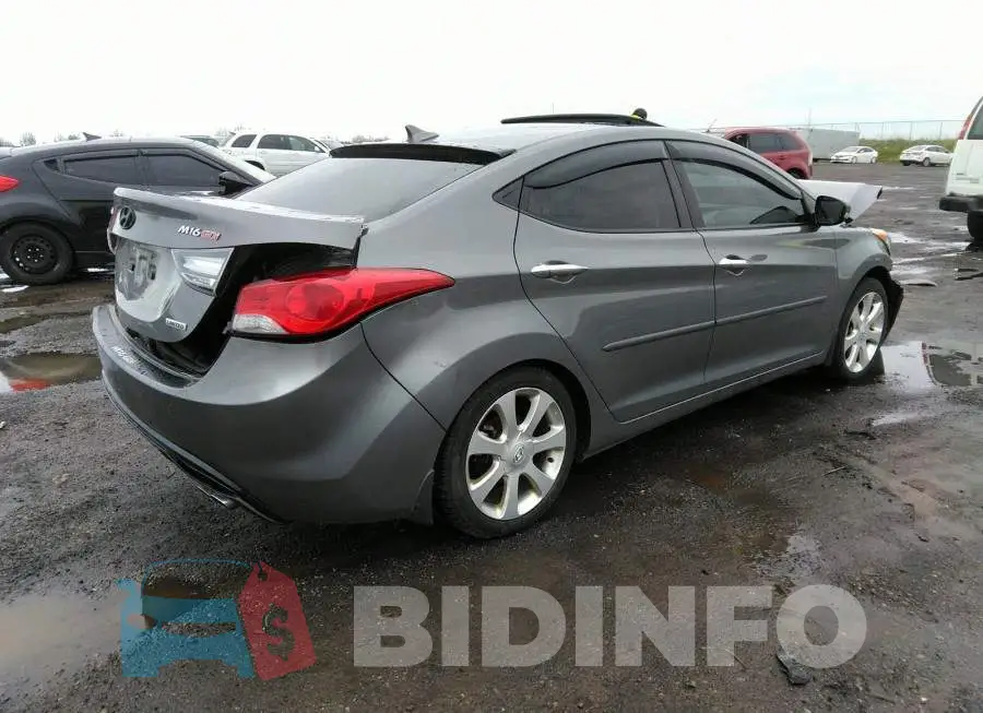5NPDH4AE3CH135704 Photo# 4