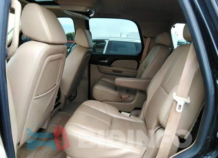 1GNFK13028R258802 Photo# 8