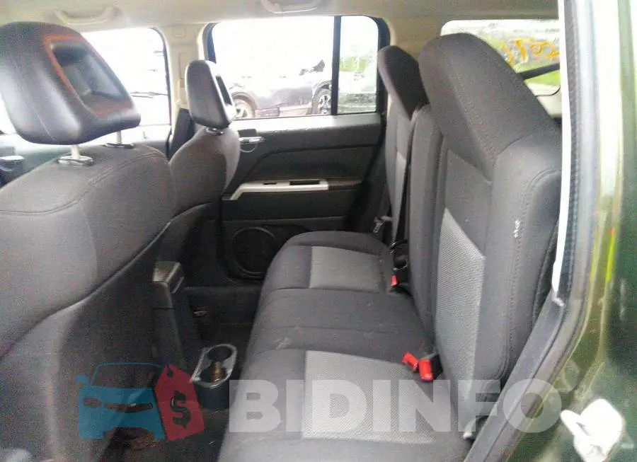 1J8FF28W98D714509 Photo# 8