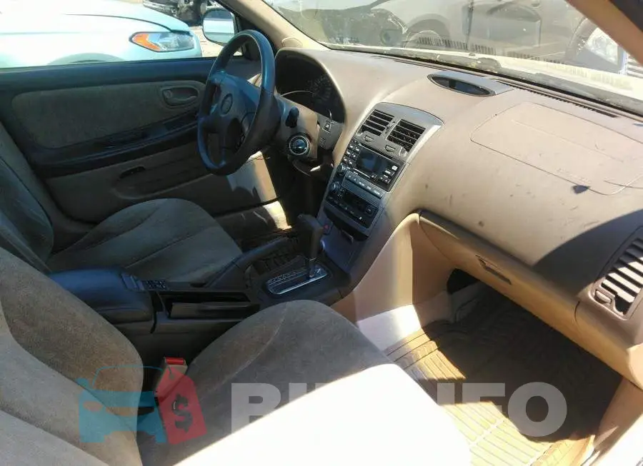 JN1CA31D3YT539612 Photo# 5