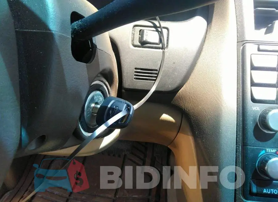 JN1CA31D3YT539612 Photo# 11