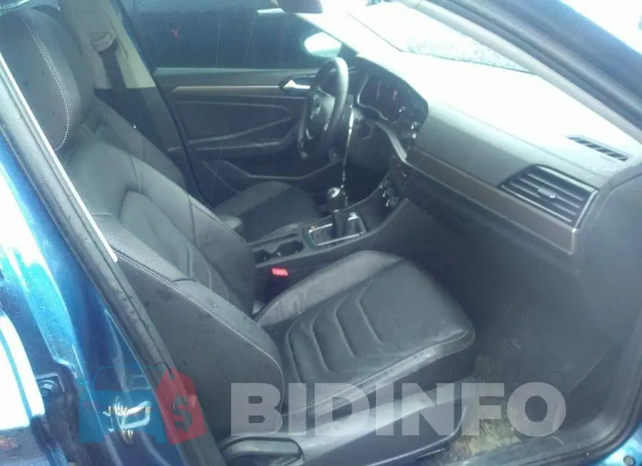 3VW357BU8KM142732 Photo# 5