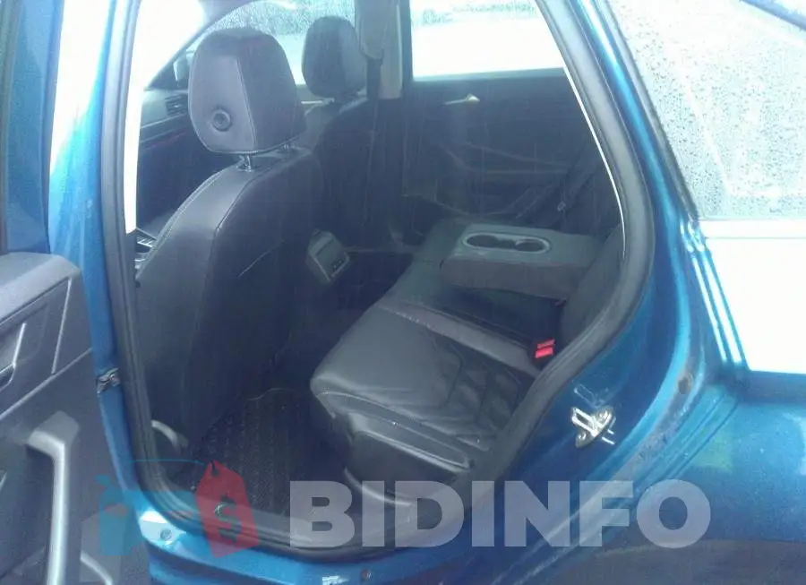 3VW357BU8KM142732 Photo# 8