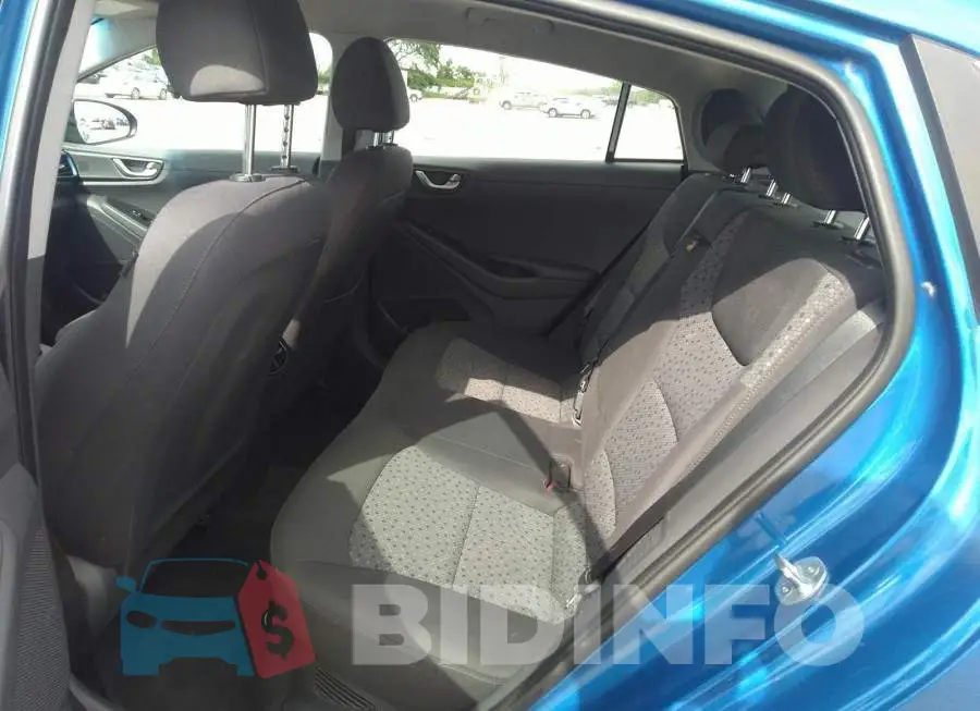 KMHC65LD9JU095221 Photo# 8