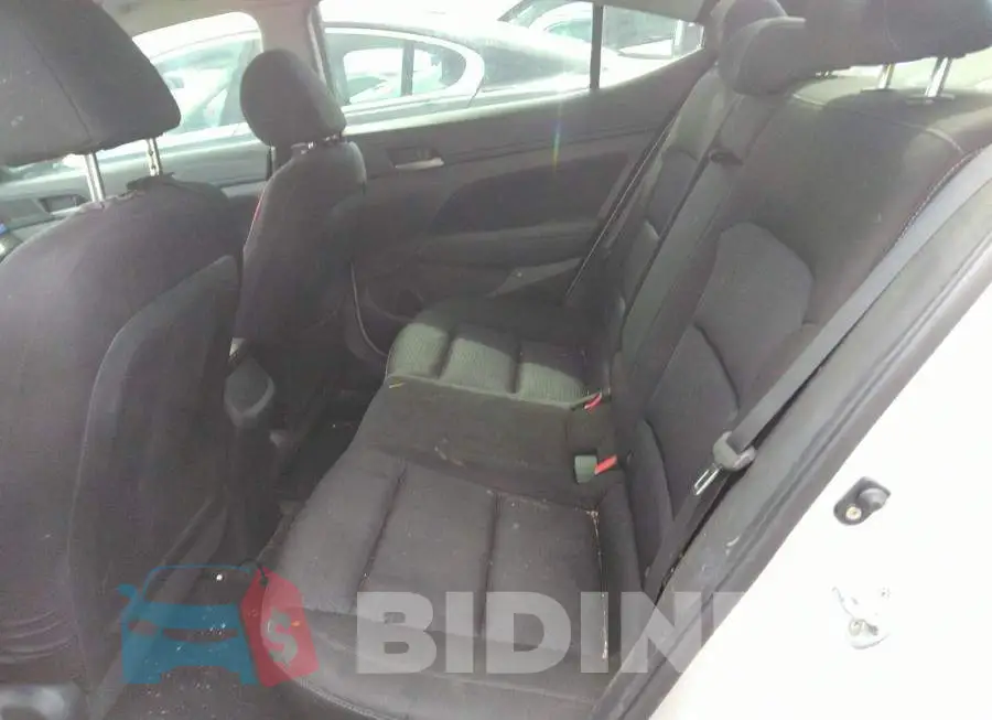 KMHD84LF3HU171472 Photo# 8