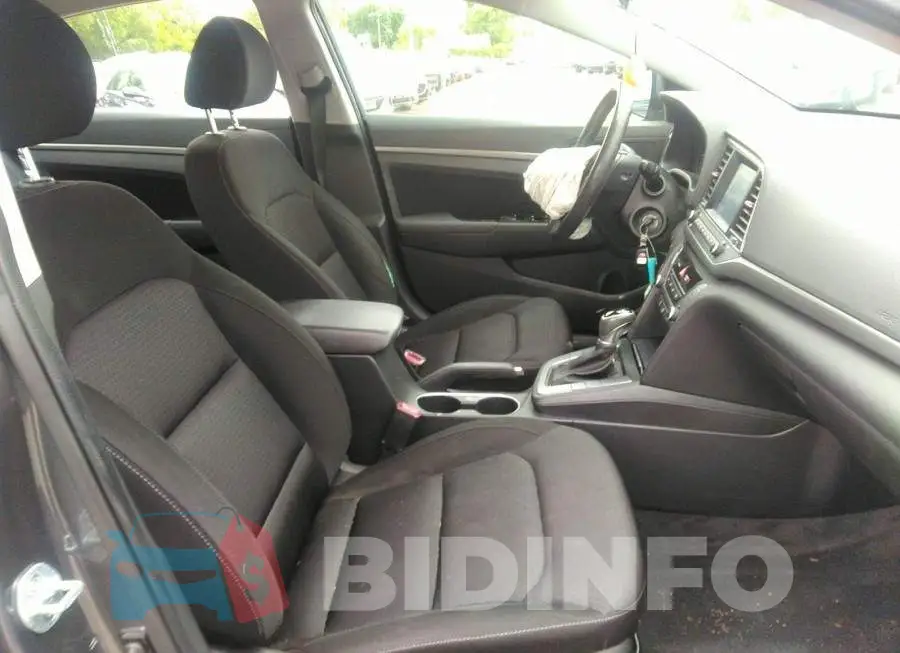 KMHD84LF8HU182452 Photo# 5