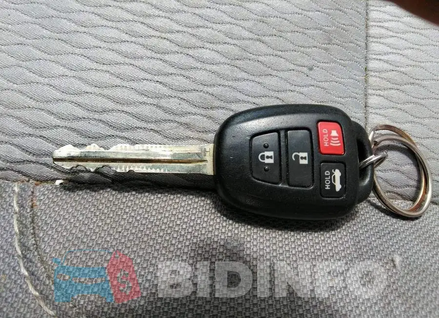 2T1BURHE8GC736394 Photo# 11