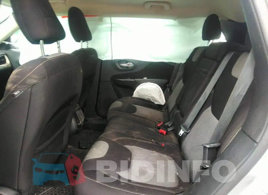 1C4PJMAB1GW331101 Photo# 8