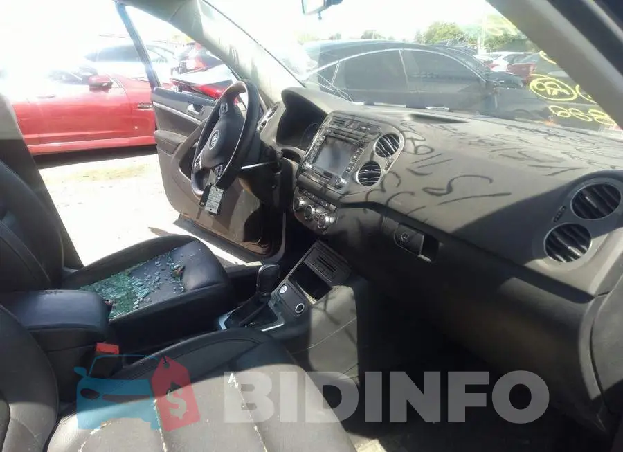WVGJV7AX7FW518148 Photo# 5