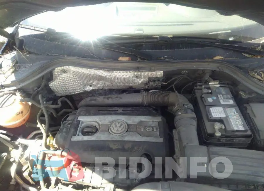 WVGJV7AX7FW518148 Photo# 10