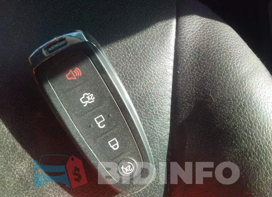 1FADP5CU9EL520637 Photo# 11