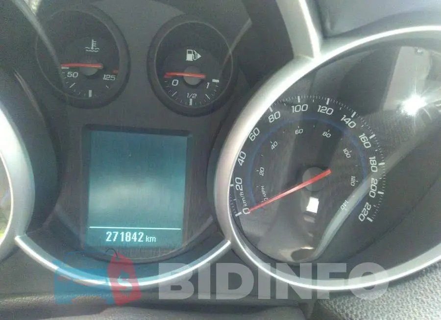 1G1PF5SCXC7163888 Photo# 7