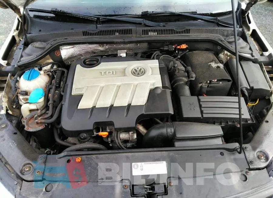 3VW3L7AJ5CM373473 Photo# 10