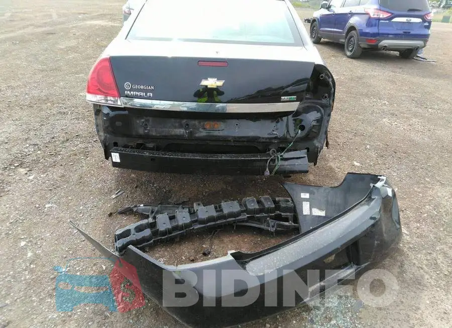 2G1WA5EK5B1132704 Photo# 6
