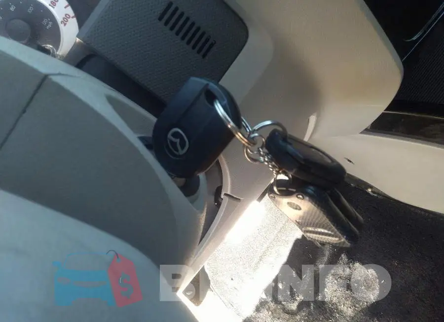 4F2CY9GG7AKM08742 Photo# 11