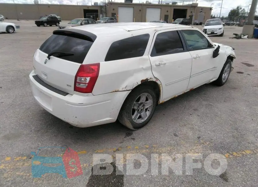 2D4FV47V17H772732 Photo# 4