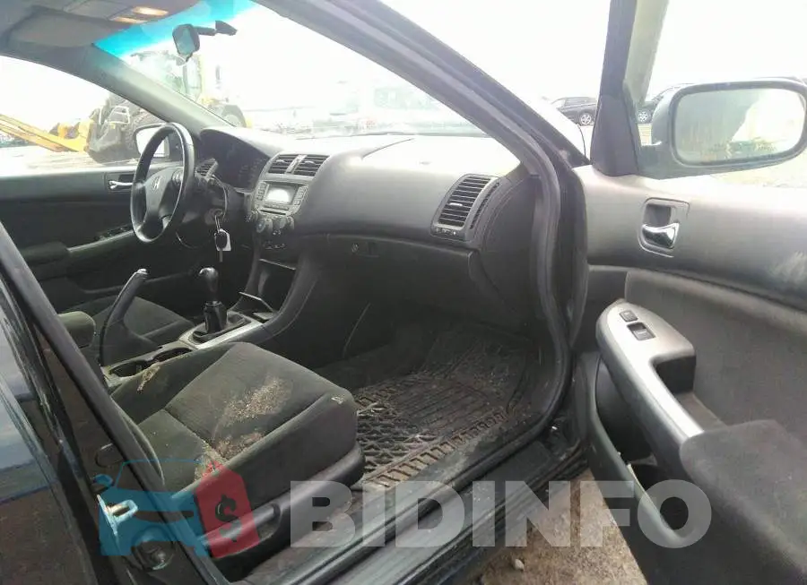 1HGCM55747A812055 Photo# 5