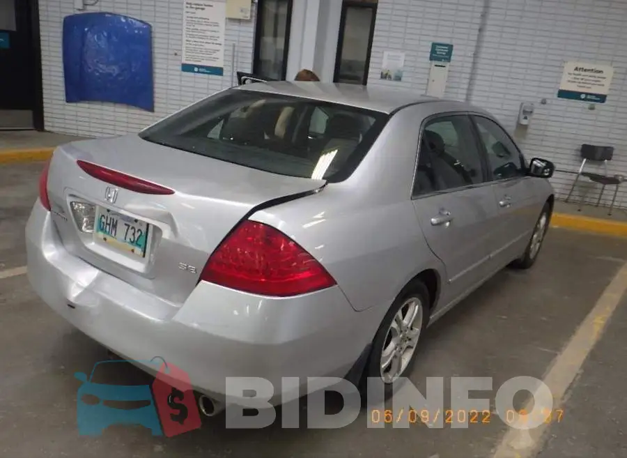 1HGCM56717A814294 Photo# 4