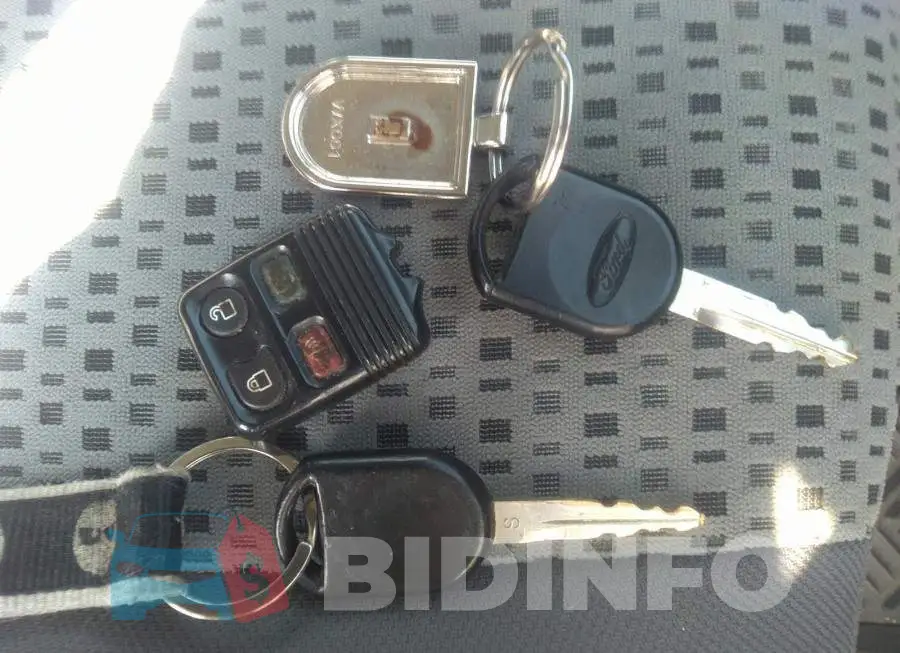 1FAFP36N46W227925 Photo# 11