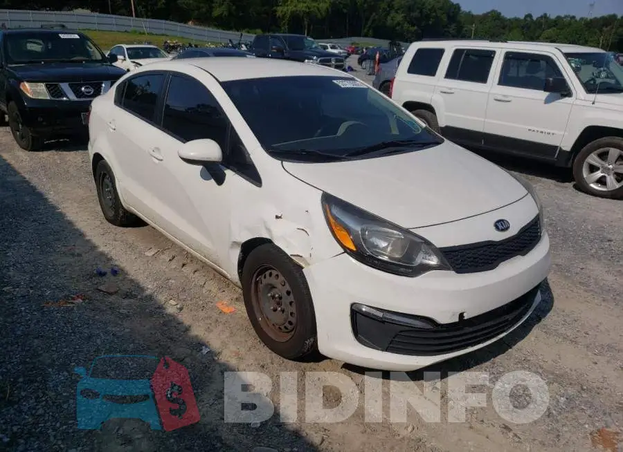KNADM4A33G6553493 Photo# 1