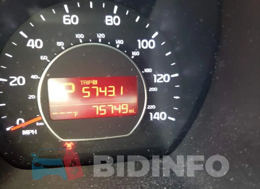 KNDJN2A2XJ7594414 Photo# 8