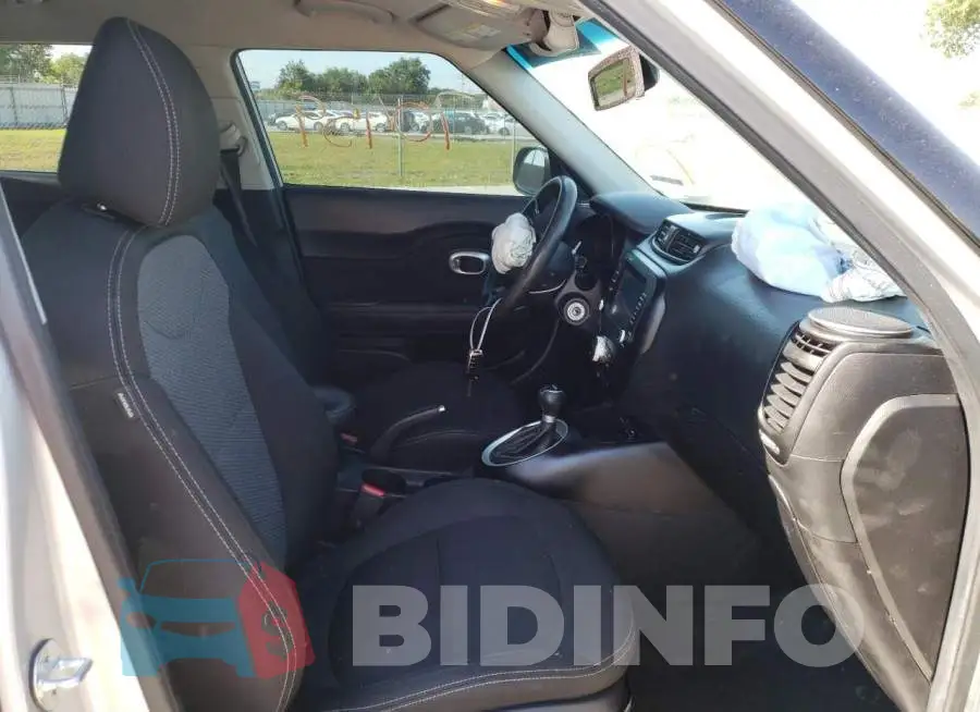 KNDJP3A5XJ7510635 Photo# 5