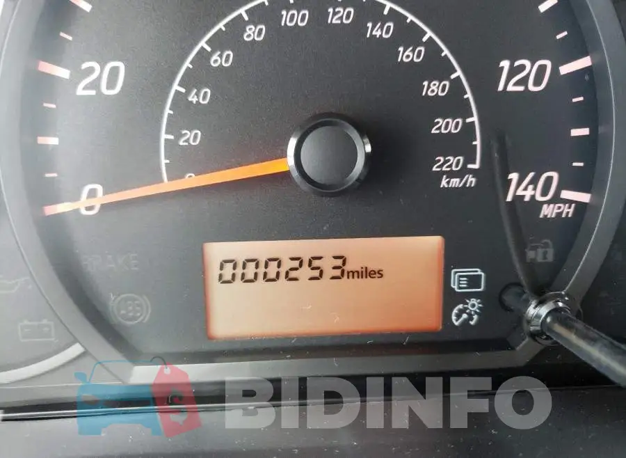 ML32AUHJ5MH008647 Photo# 8