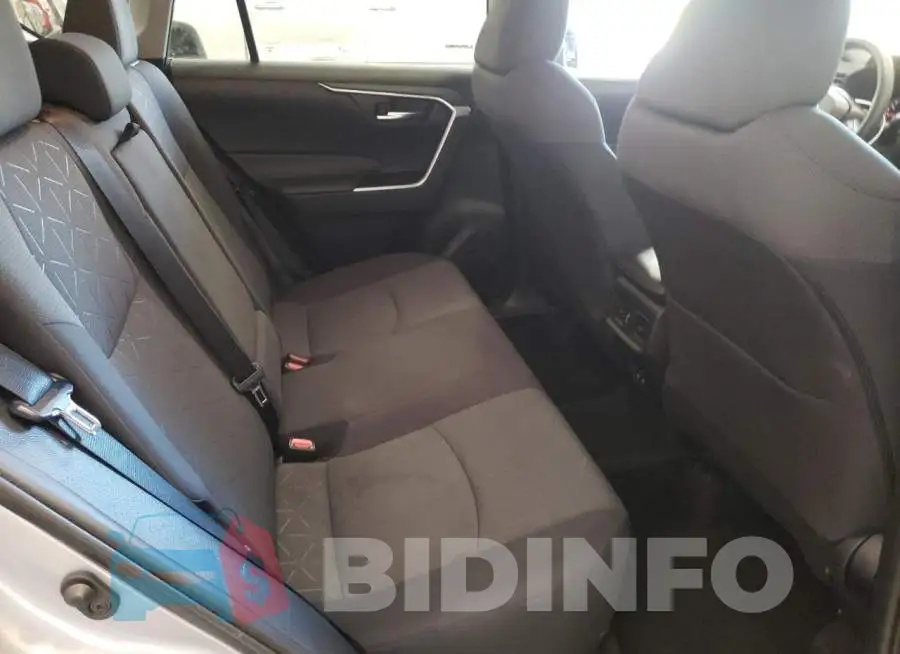 2T3P1RFV8MC141212 Photo# 6
