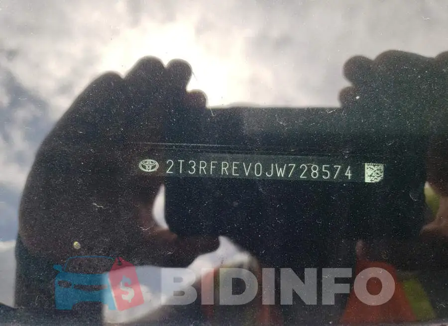 2T3RFREV0JW728574 Photo# 10