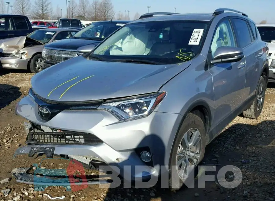2T3RFREV1HW633886 Photo# 2