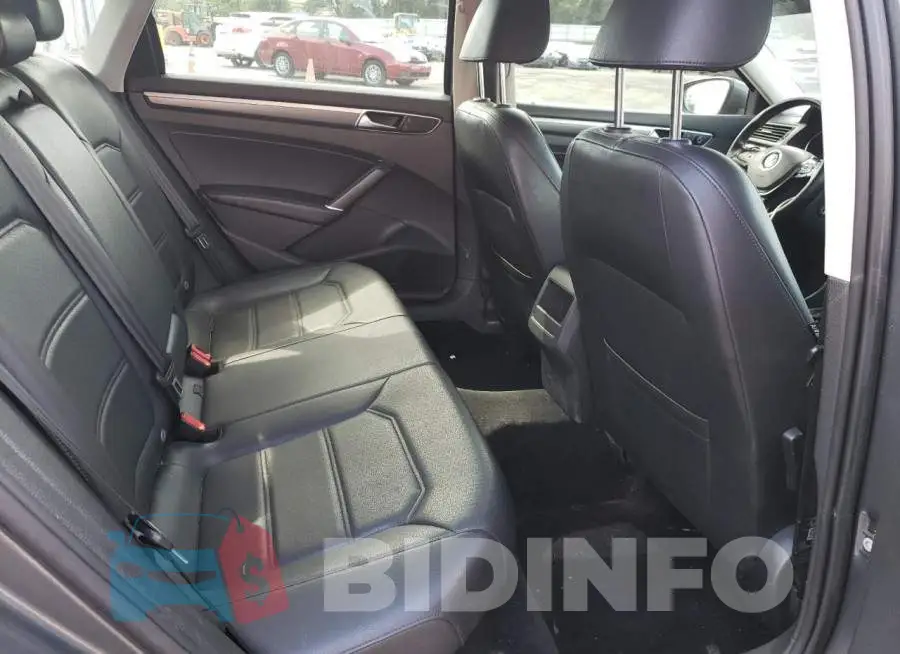 1VWDT7A34HC075088 Photo# 6