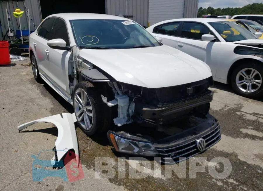 1VWDT7A3XHC002761 Photo# 1
