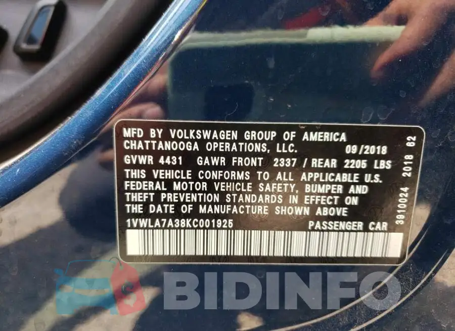 1VWLA7A38KC001925 Photo# 10