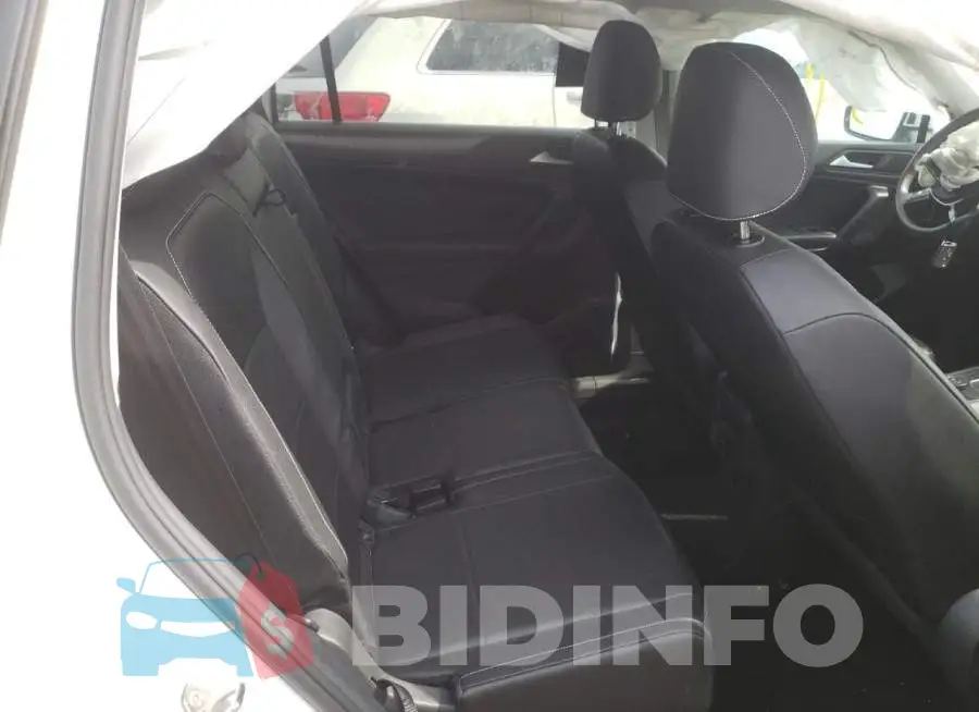 3VV2B7AX4MM004032 Photo# 6