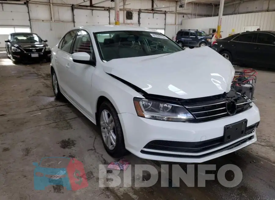 3VW2B7AJ3HM273846 Photo# 1