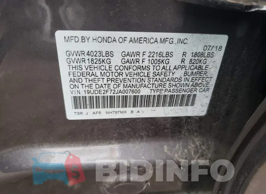 19UDE2F72JA007600 Photo# 10