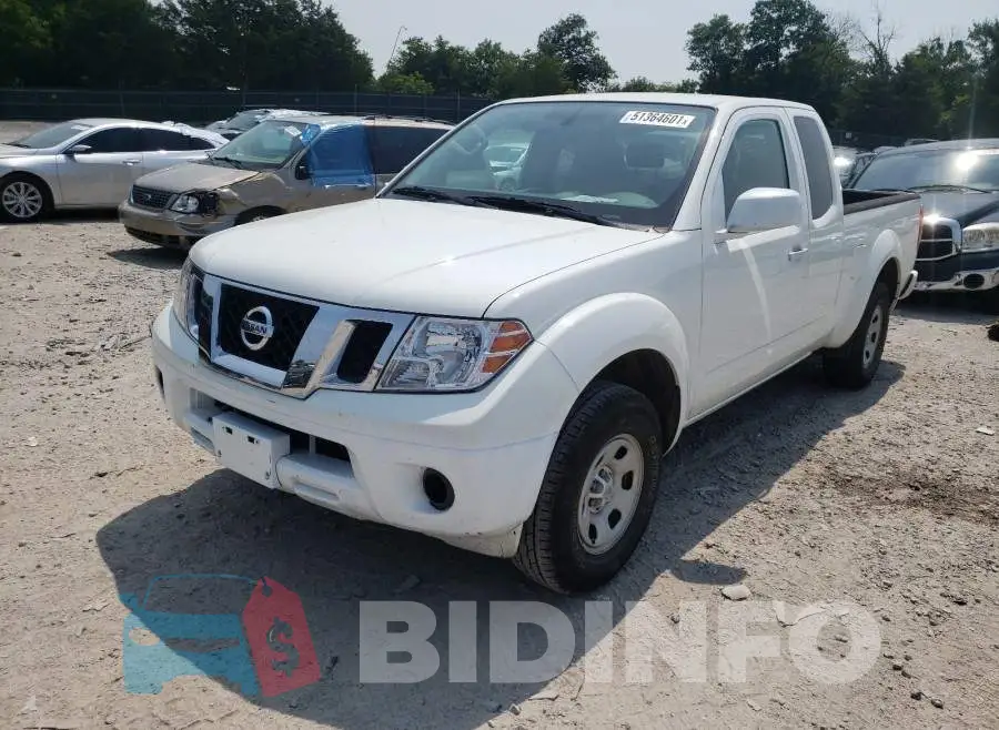 1N6BD0CT5JN763586 Photo# 2