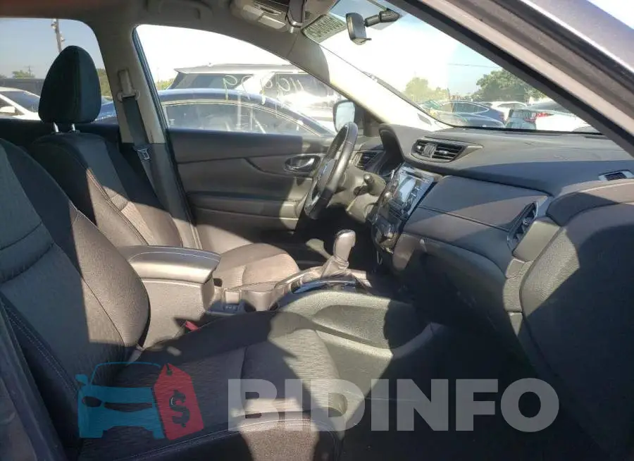 JN8AT2MV5HW022019 Photo# 5