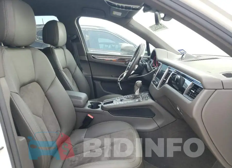 WP1AA2A50JLB10827 Photo# 5