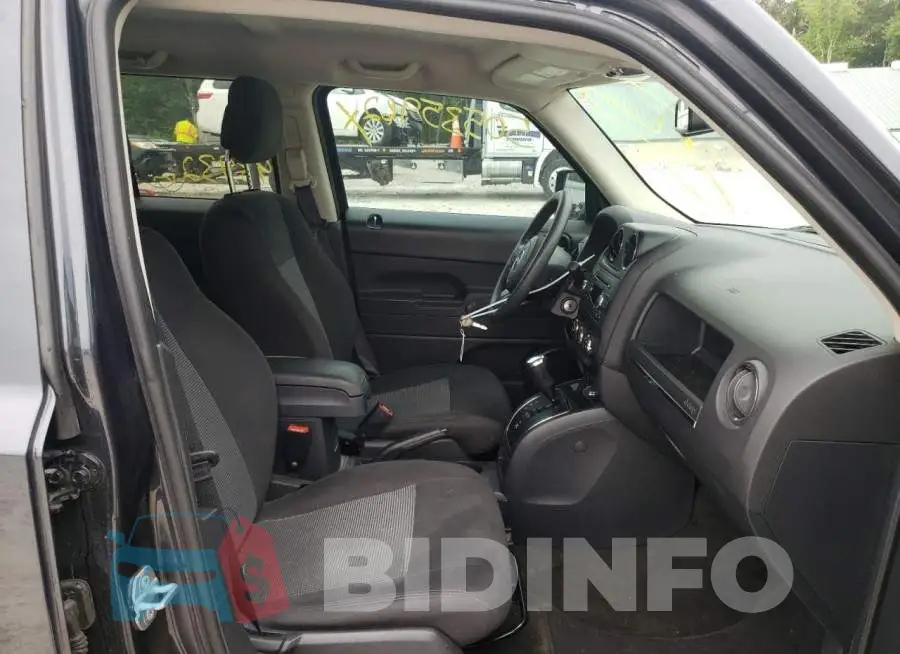 1C4NJPBA3GD562298 Photo# 5