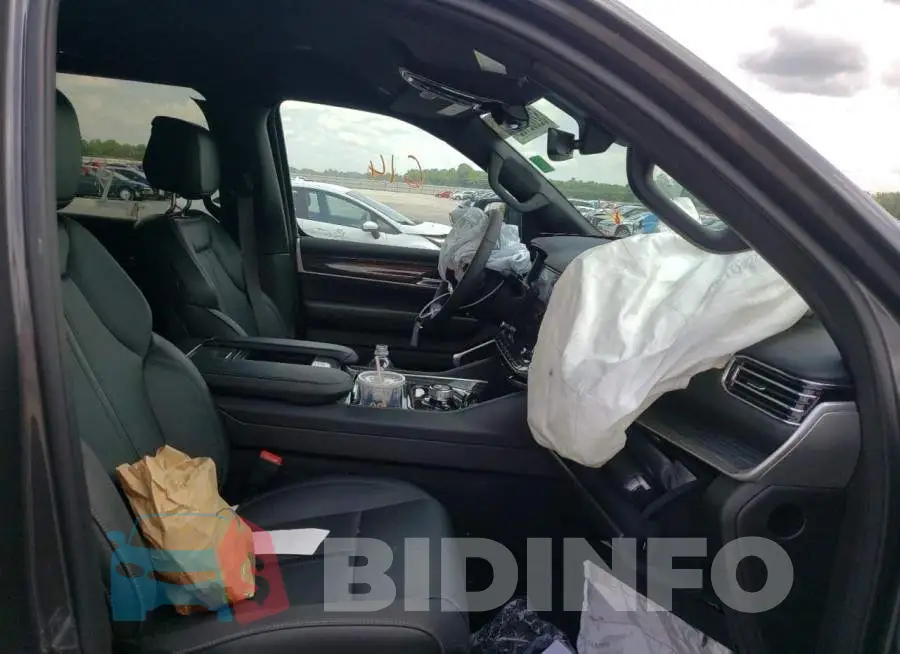 1C4SJUBT1NS181142 Photo# 5