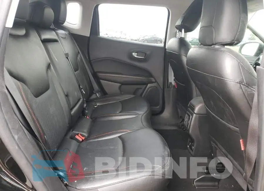 3C4NJDDB8LT245934 Photo# 6