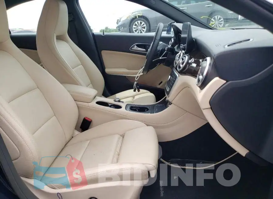 WDDSJ4EB2JN661255 Photo# 5