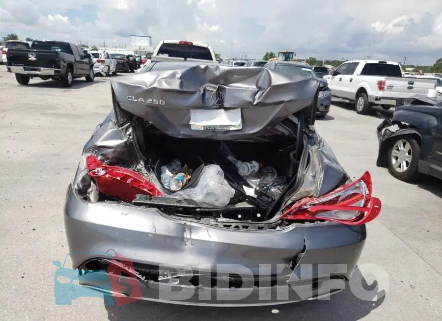 WDDSJ4EB6JN537277 Photo# 9