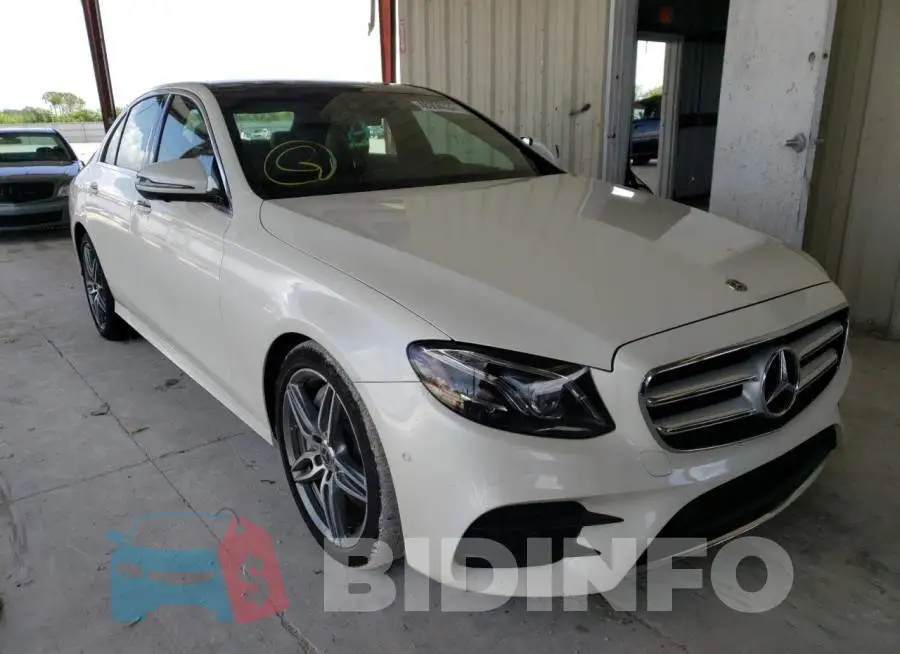 WDDZF4JB8KA627688 Photo# 1
