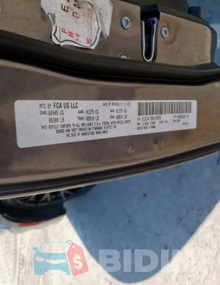 2C3CDXCT2GH125978 Photo# 7