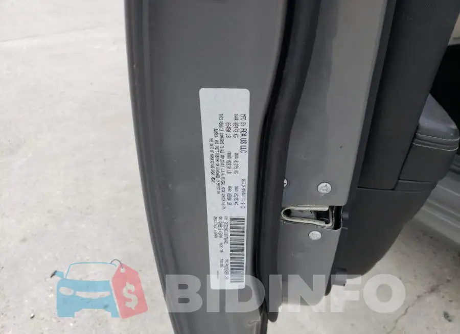 2C3CDXGJ1KH700461 Photo# 10