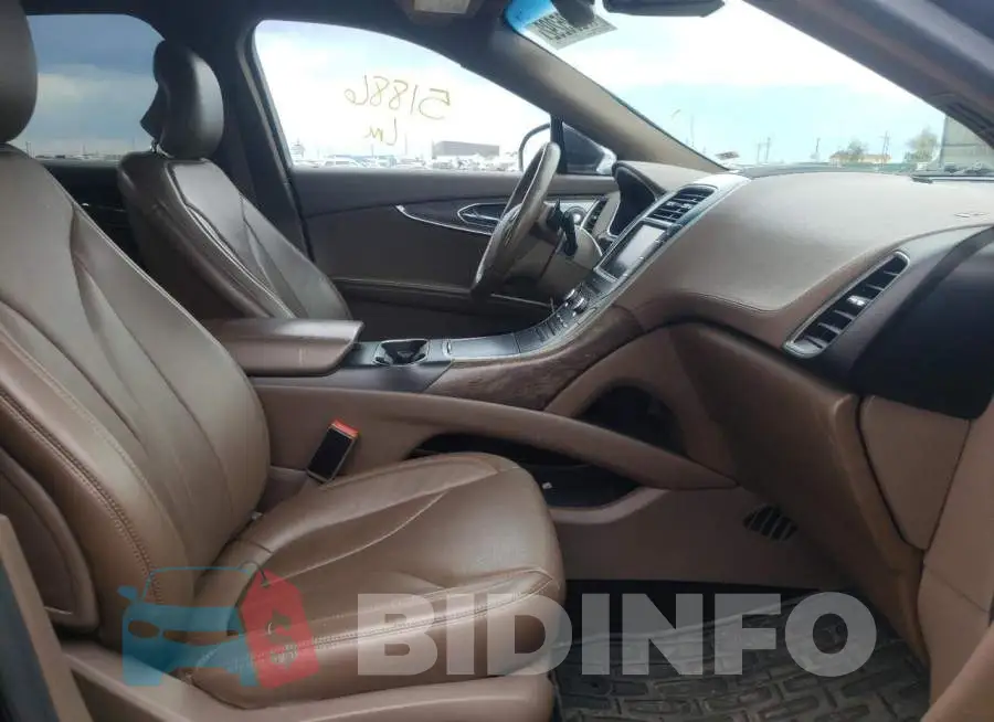 2LMTJ8LR1GBL32850 Photo# 5
