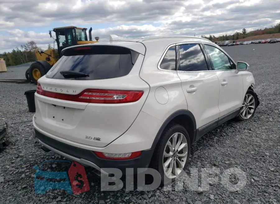 5LMCJ2D91GUJ15281 Photo# 4